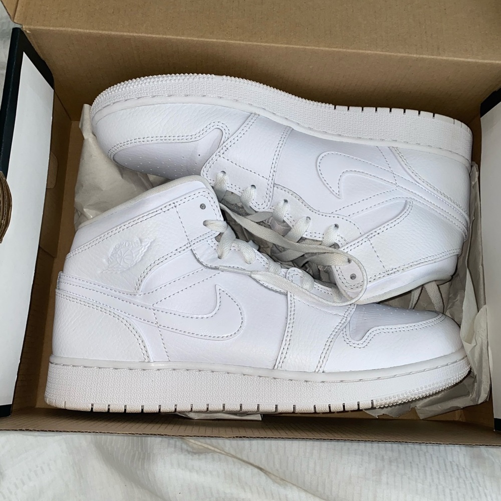 Air Jordan 1 Mid Size 7